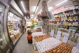 Interior do Mercado (ovos e outros)